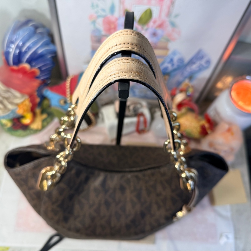 Michael Kors Lilly Large Tote Shoulder Bag - Picture 5 of 10